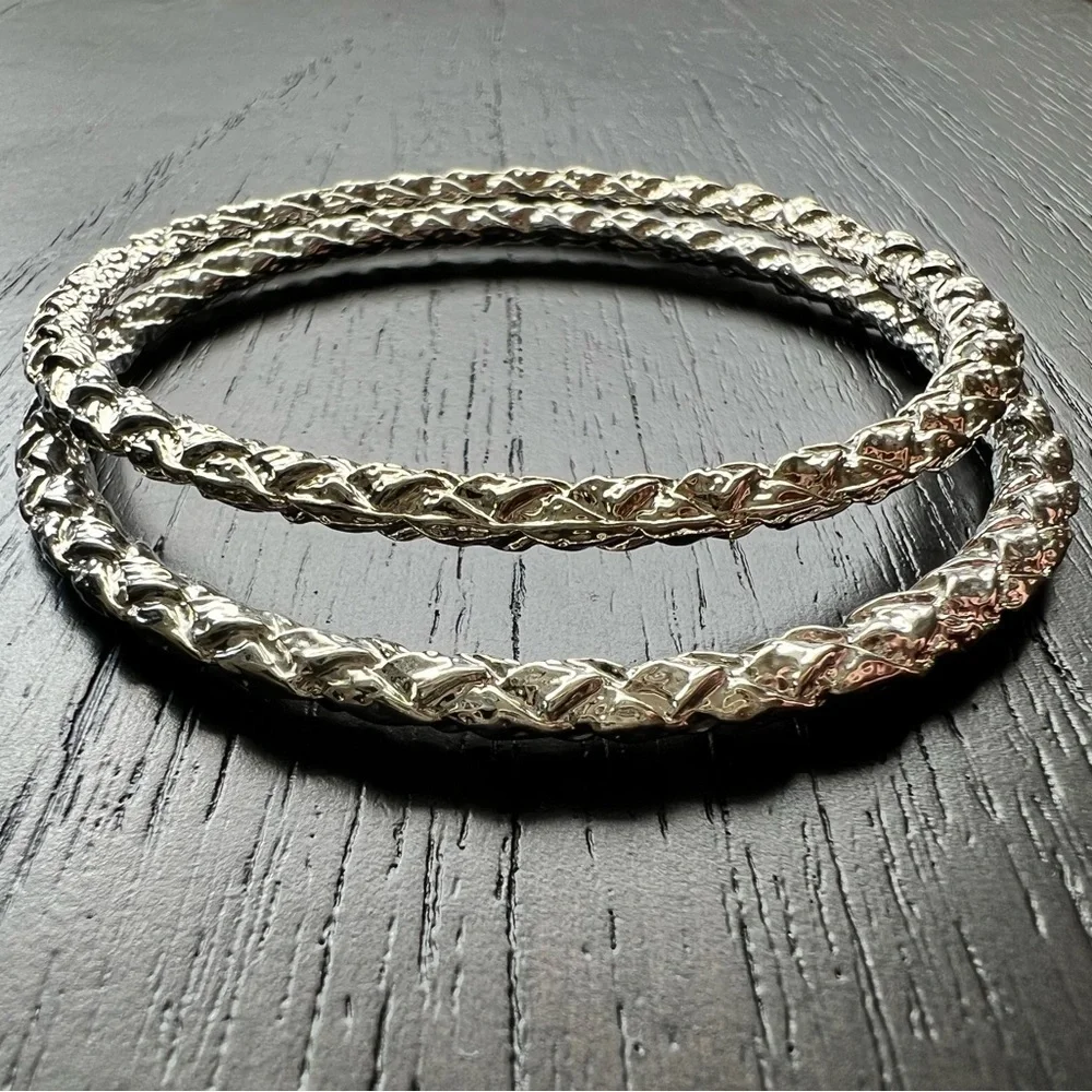 Vera Wang Silver Toned Vintage Skinny Stackable Bangle Bracelets Set of Two - OS